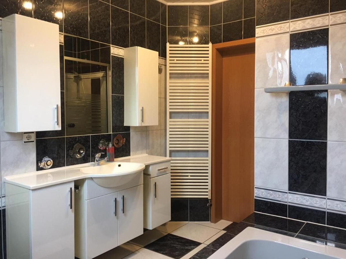 Ferienwohnung Am Viadukt ヴァルト・ミヒェルバッハ エクステリア 写真